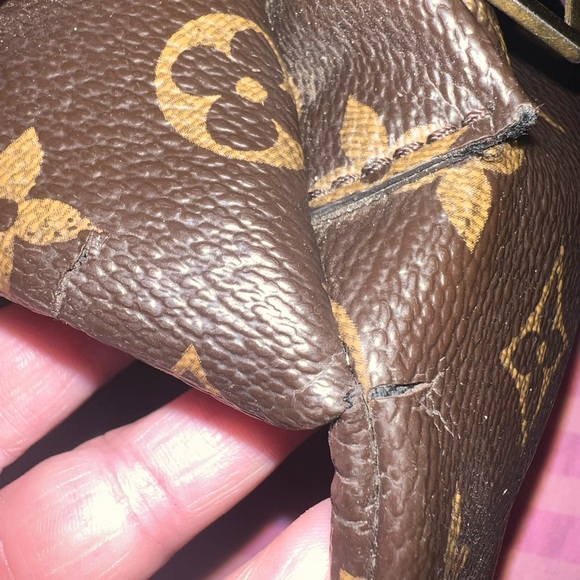 Louis Vuitton Bum Bag - Picture 8 of 8